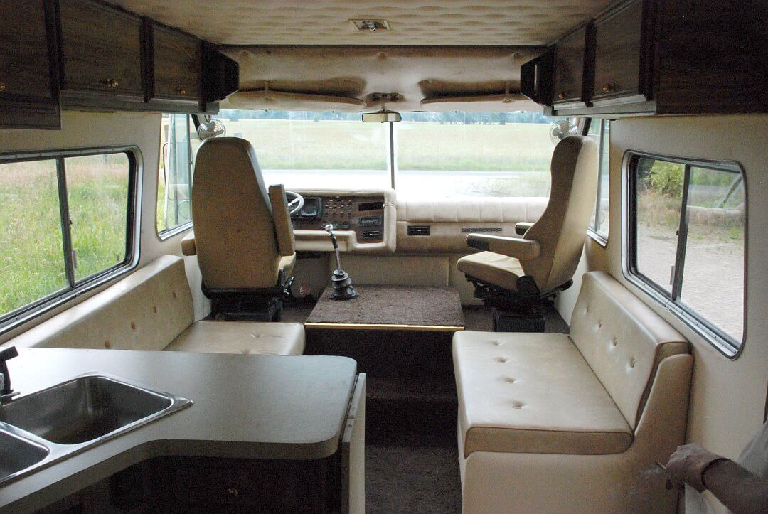 1982 Chrysler Sportscoach RV Motorhome